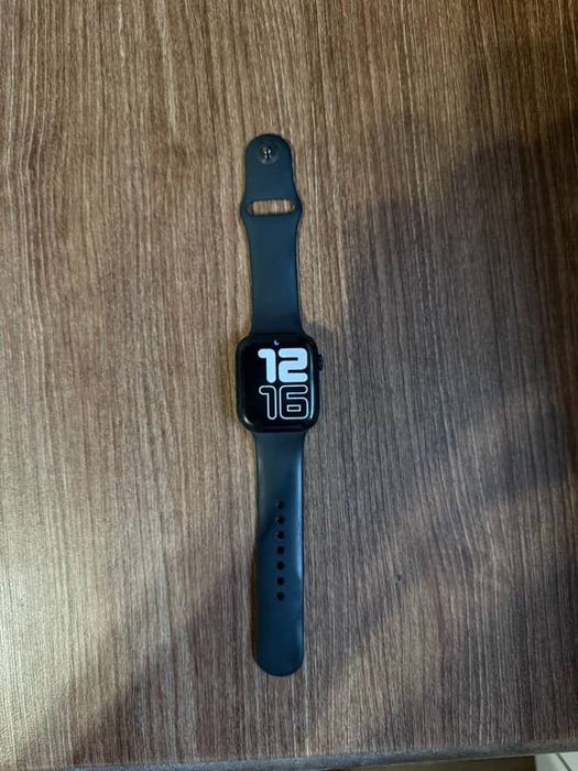 Продам Apple Watch 9 GPS , 45 mm