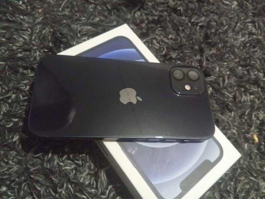 iPhone 12 – 64GB | Negru | Stare foarte bună