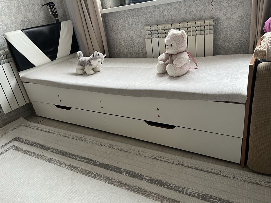 Кровать 2-еу және кресло