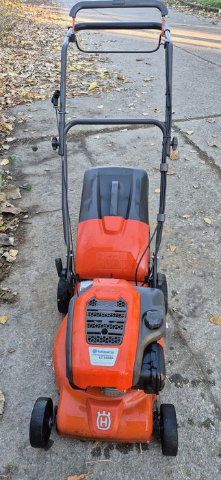 Masina tuns iarba Husqvarna