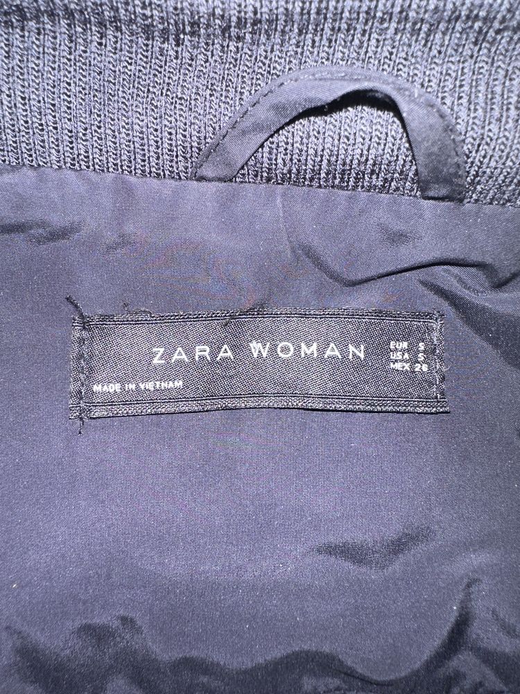 Продам женскую демисезонную куртку фирмы Zara
