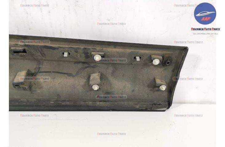 Bandou Usa Stanga Fata original Land Rover  Range Rover Evoque  L538 2