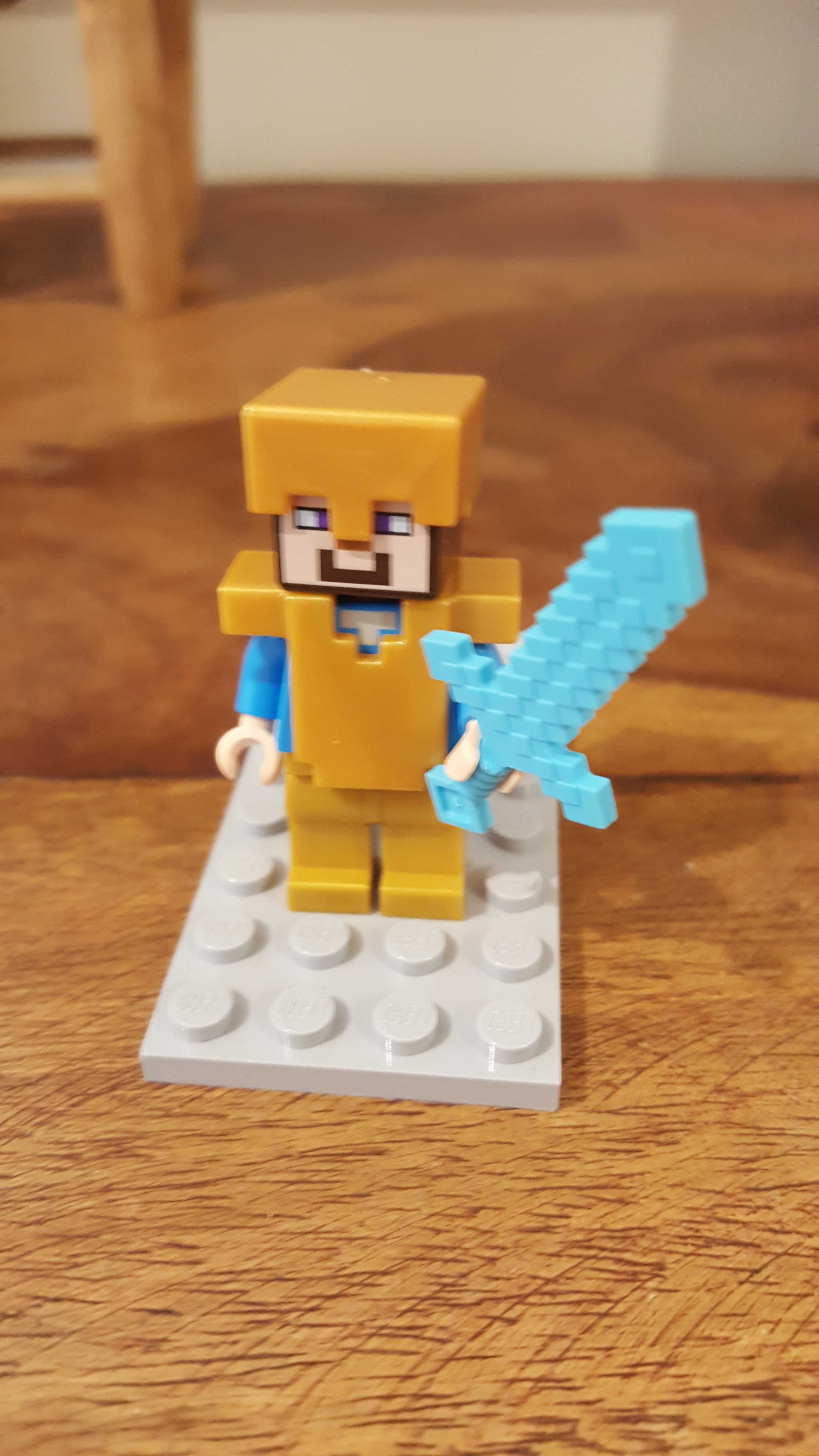 Минифигура LEGO Minecraft - Steve - Pearl Gold Legs