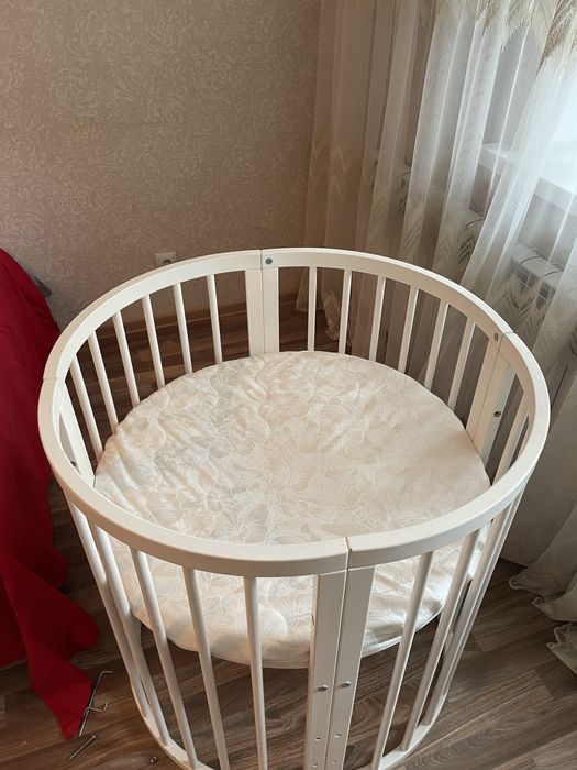 Продам кроватку срочно.