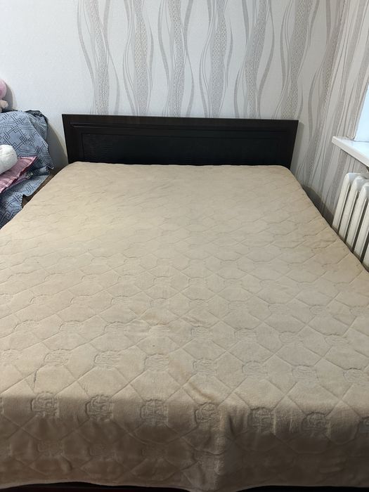 Двухспальный кровать