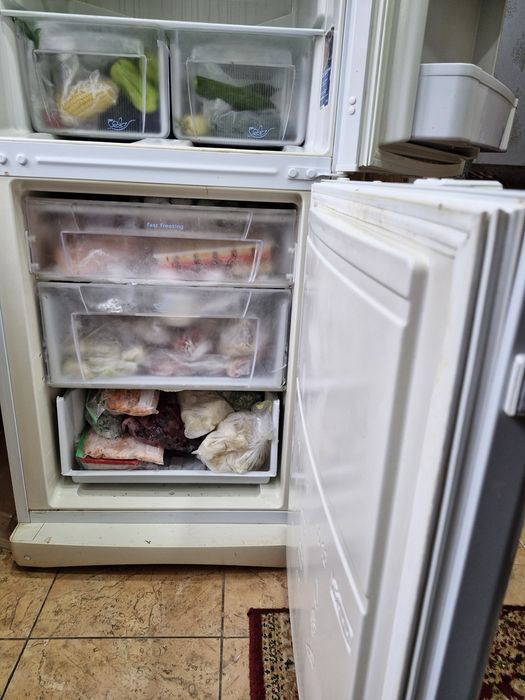 Холодильник Индезит б/у