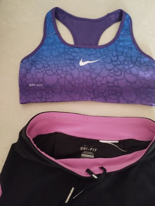 Оригинални  Nike fit,бюстие,клин
