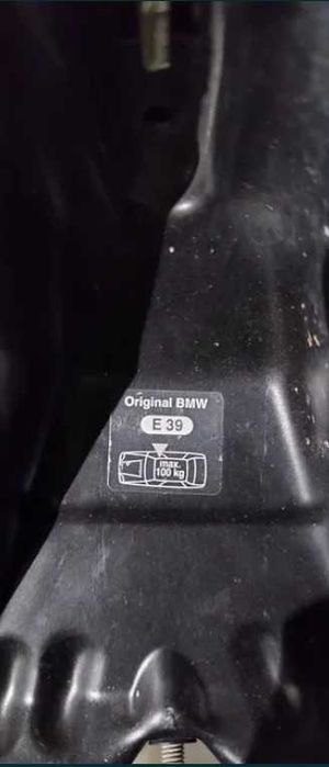 Напречни оригинални греди / релси / багажник за бмв е46 / е39