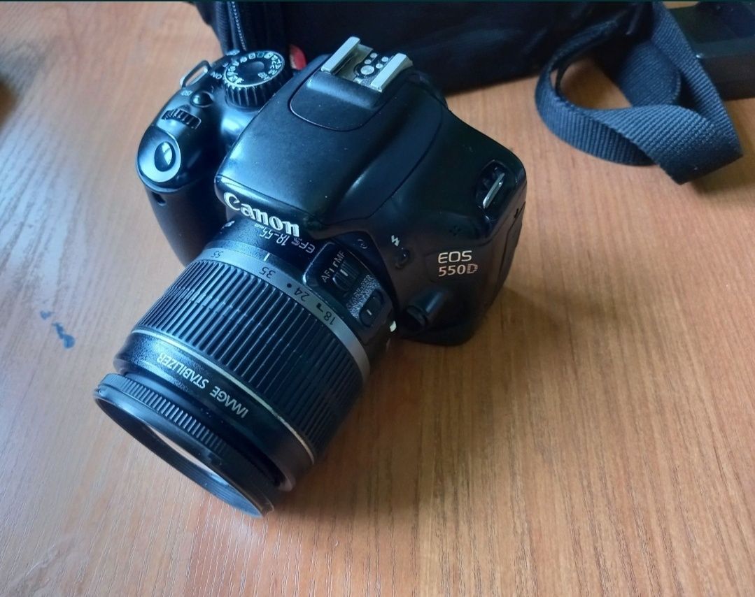 Срочно Сотилади Kamera Canon eos 550d