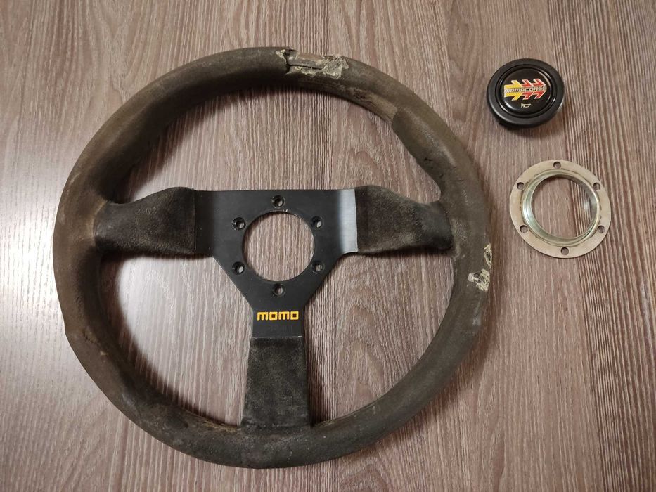 Руль спортивный MOMO