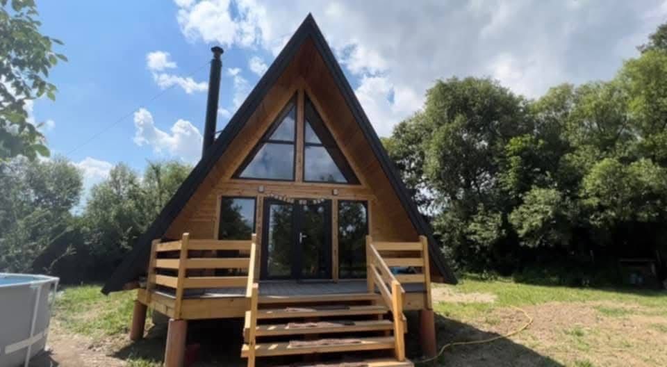 Construim cabane stil A-frame