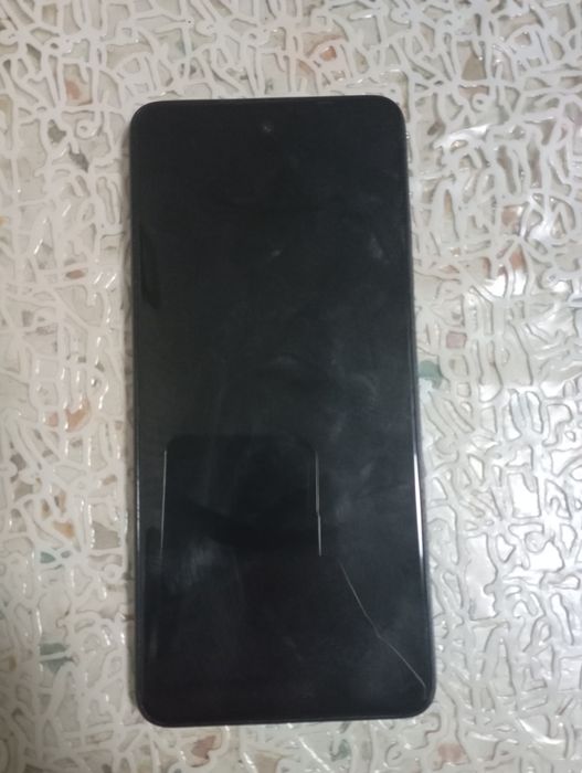 Tecno spark 20
128 GB
Оперативная память 8гб
Количество ядер 8
Модель