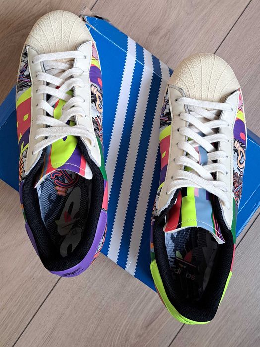 Adidas Superstar Pride