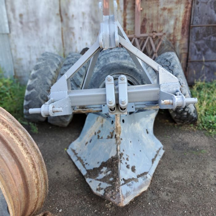 Продам плуг корпусный