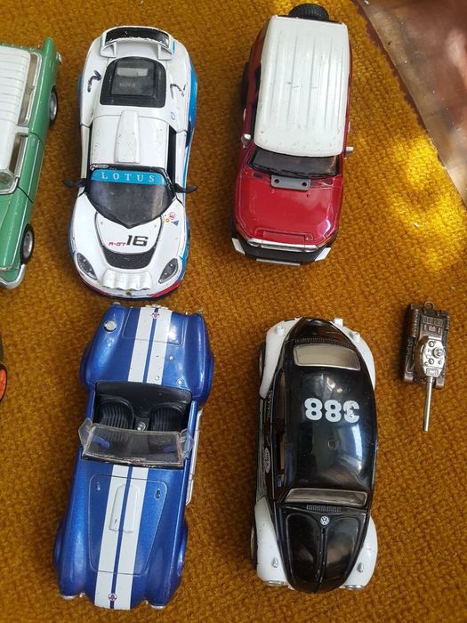 Машинки металлические коллекционные