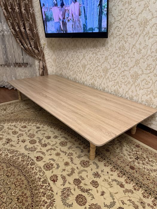 Продается Стол, длина 250см, ширина 110см, высота 39см