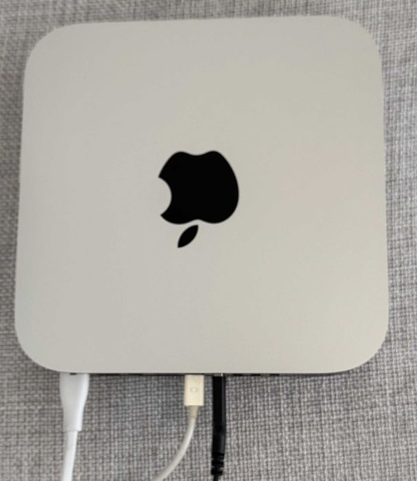 Apple mac mini Intel core i5, 16GB RAM, SSD 250GB + monitor Apple 24"