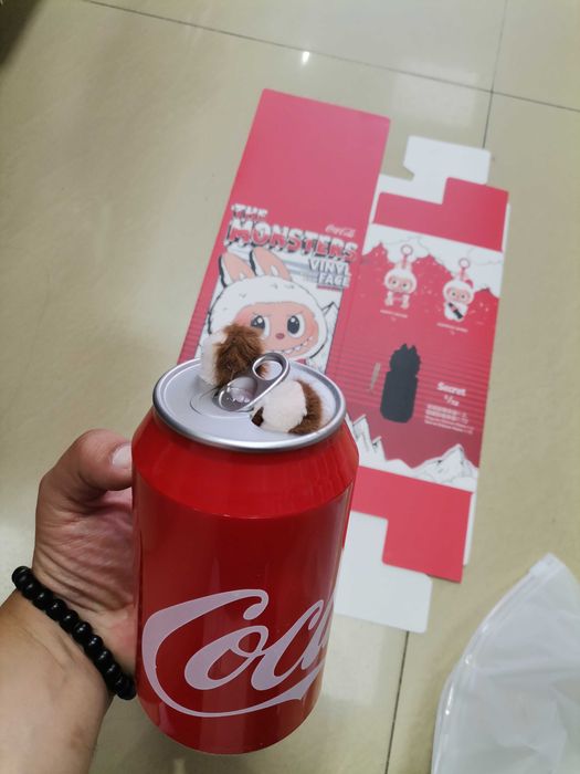 LABUBU Coca-Cola / Лабубу Кока-Кола плюшени ключодържатели POPMART