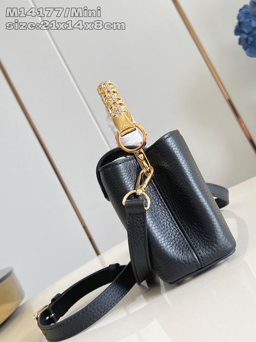 Geanta Louis Vuitton Capucines Premium