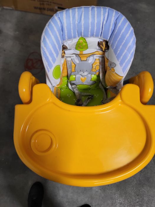Vand scaun de masa bebe PALI pret 250 lei