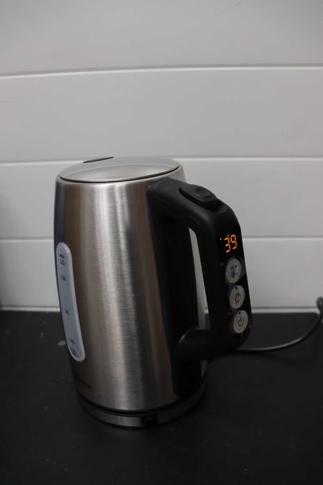 Кана Midea с настройка на температурата 40-100C, 1.7L, 2200W