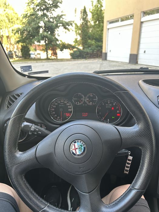Продавам Alfa romeo 2007 година