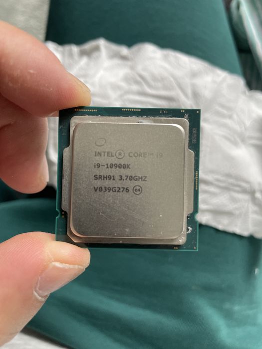 Vand procesor i9-10900k