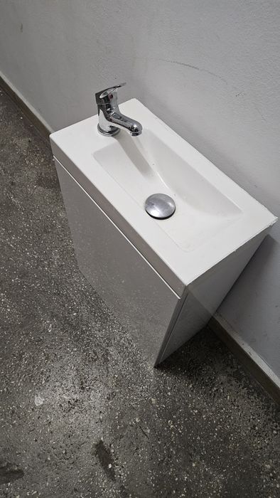 Chiuveta plus masca ingusta