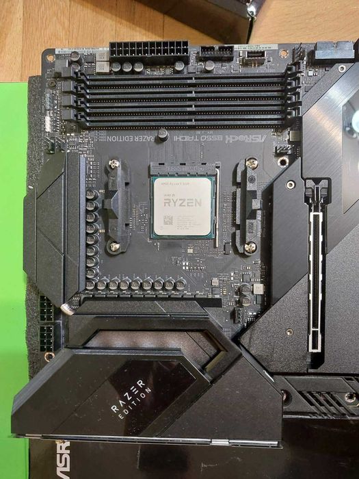 AMD Ryzen 7 5800X + AsRock B550 Taichi Wi-Fi Razer Edition