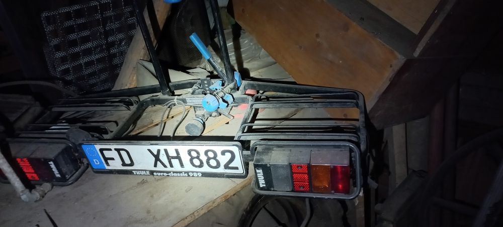Стойка за 2 бр велосипеди Thule ( за теглич)