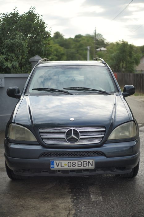 Dezmembrez Mercedes ML430 W163 bara fata bara spate aripa grila far ac