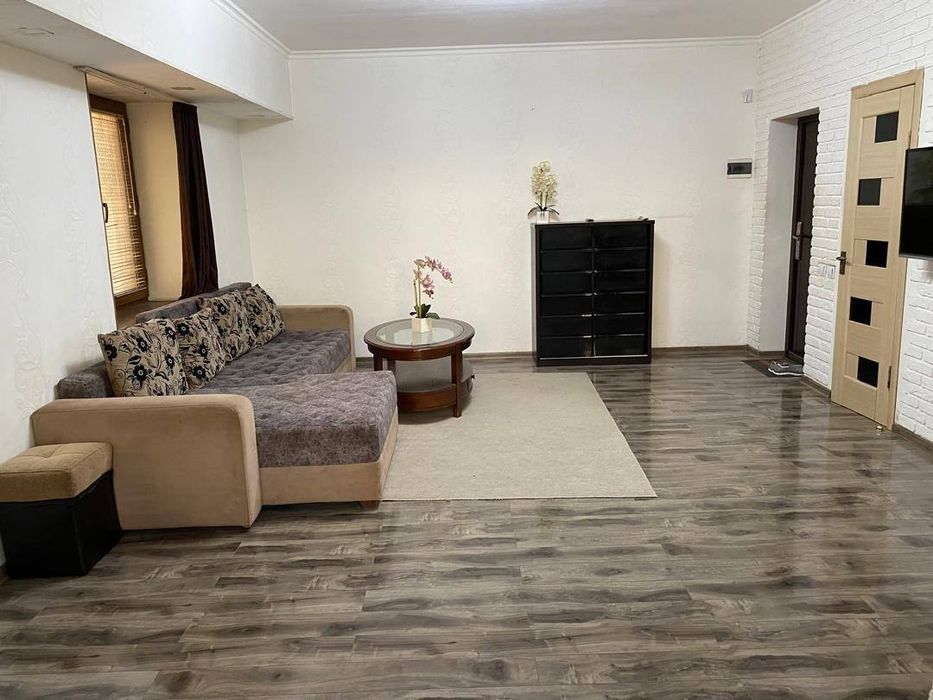 Продаётся квартира под офис 1/1/5 Ц4 кафе Бухара