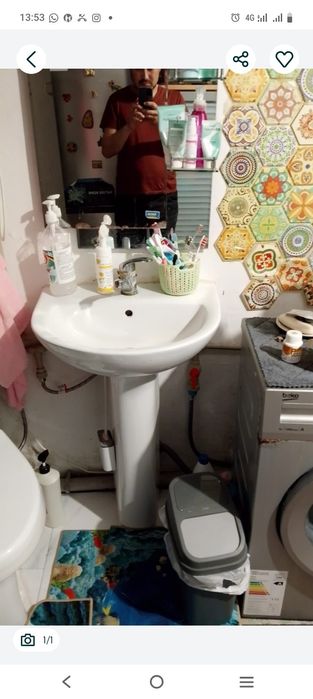 Срочно срочно в связи с переездом продам раковину и зеркало