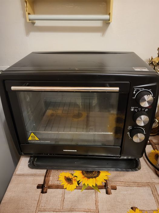 Vând cuptor electric Heinner
