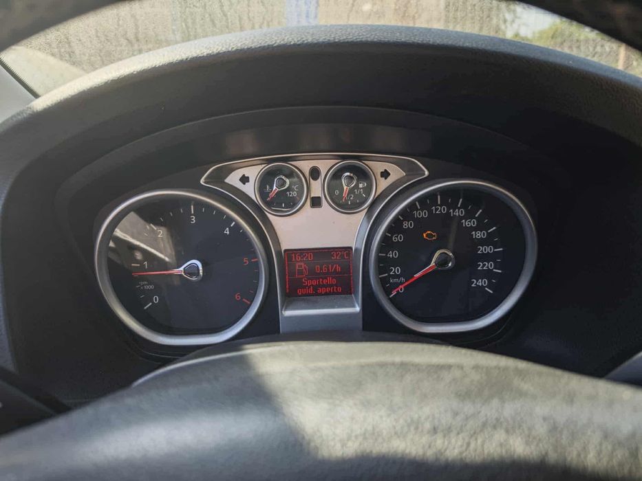 Vând Ford Focus 1.6 tdci 2010 euro 5