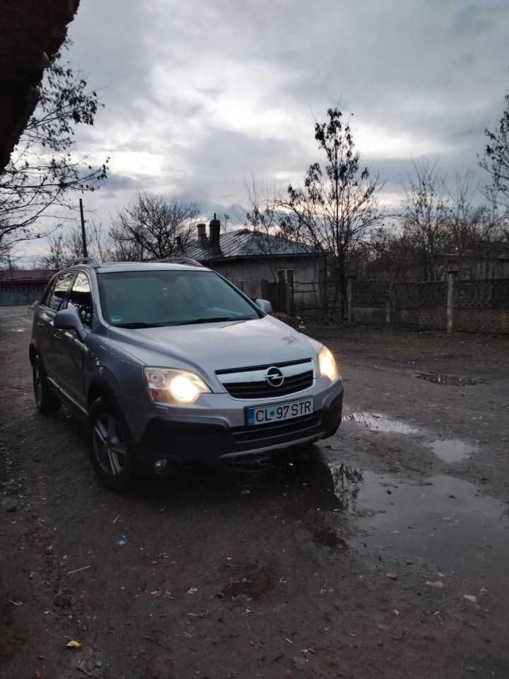 Vând Opel antara