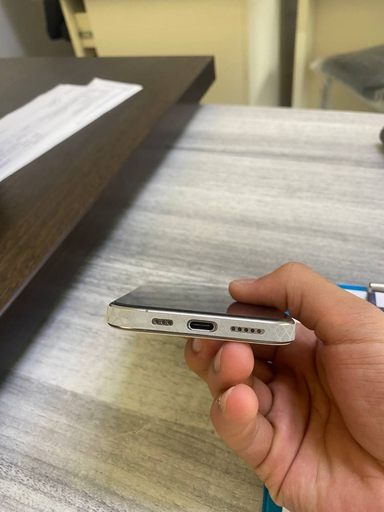 iPhone 15 pro 128gb natural ideal