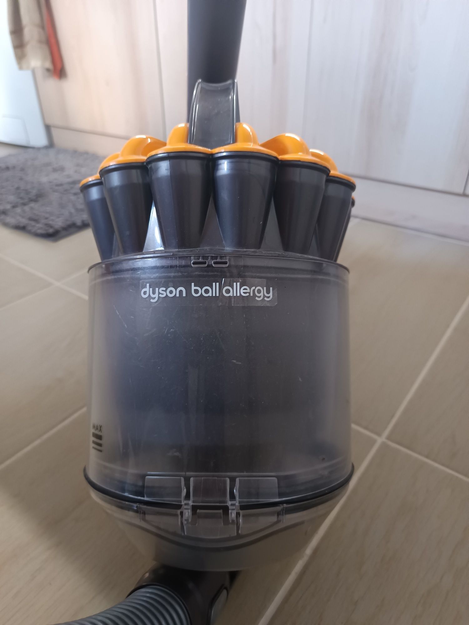 Прахосмукачка Dyson