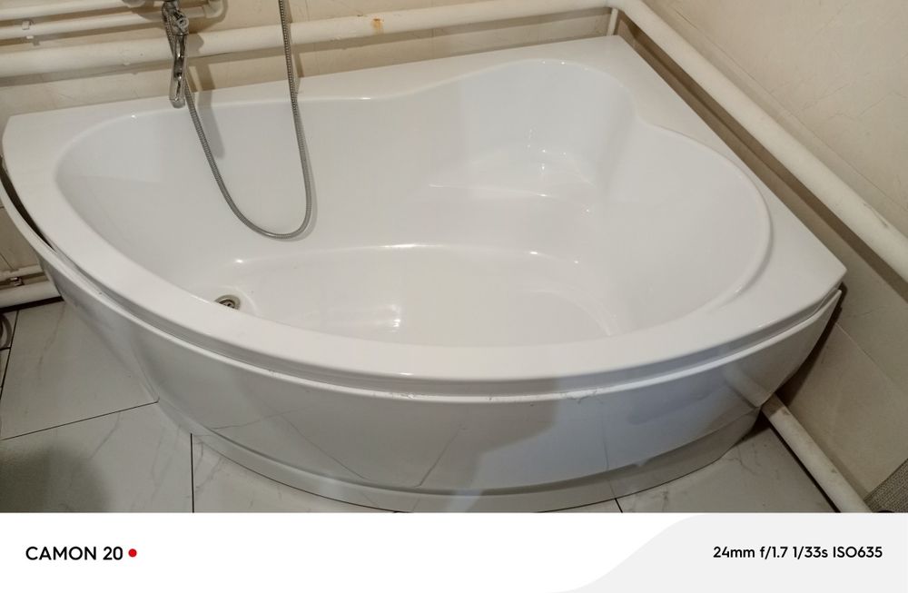 Угловая ванна акриловая