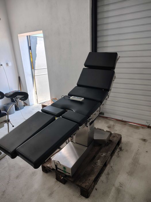 Операционна маса Maquet