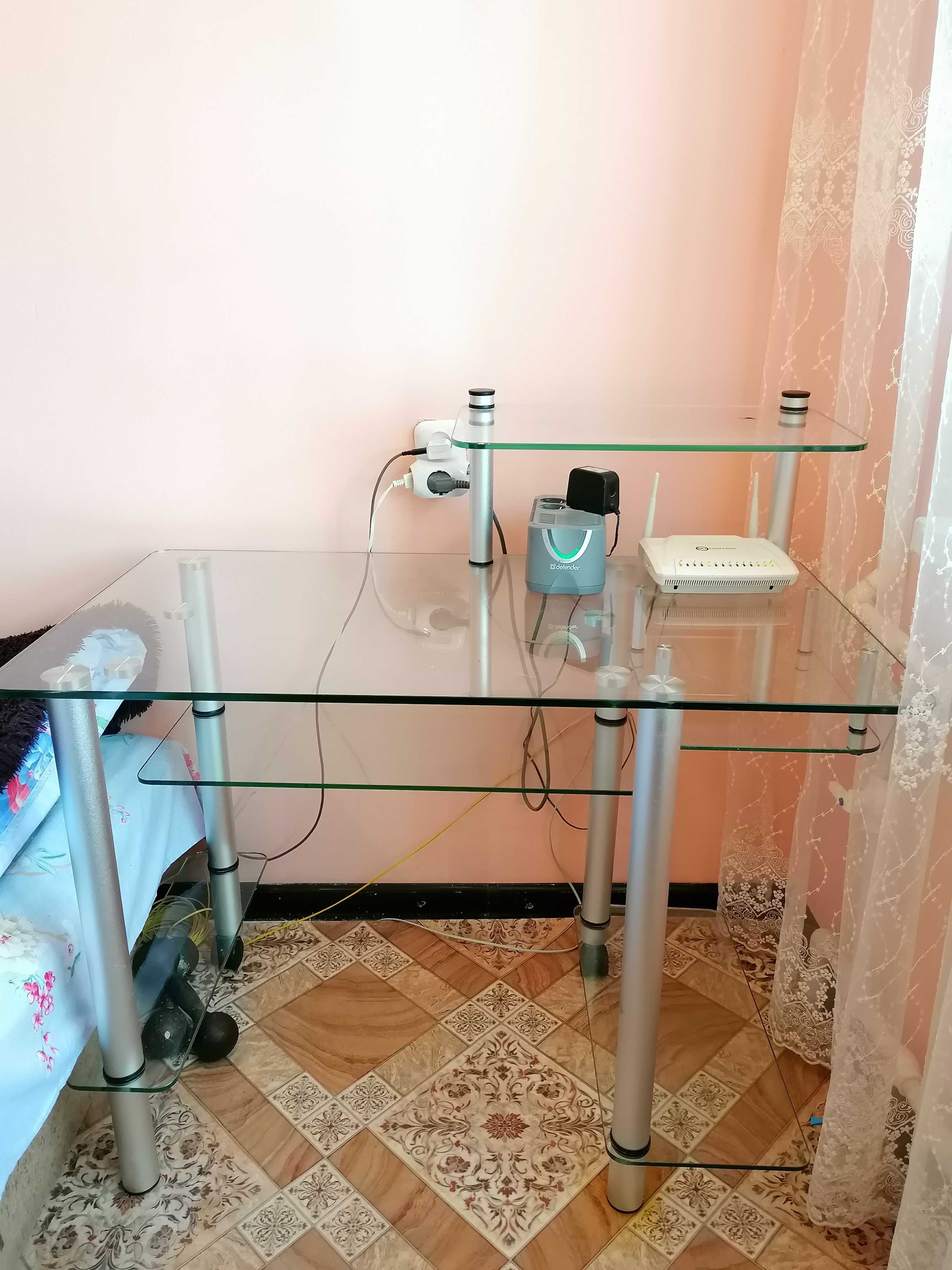 Компьютерный Стеклянный стол для комнаты