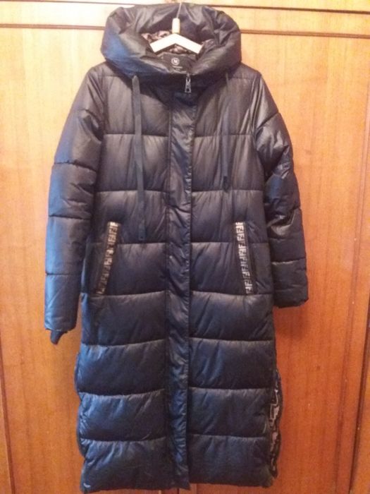 Продается зимняя куртка.