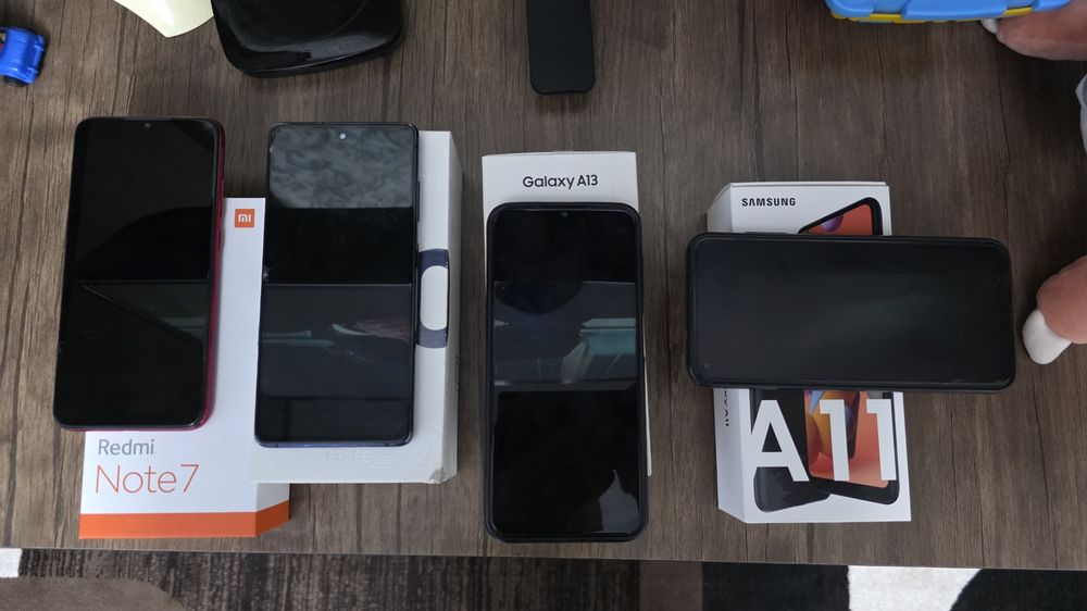 Продам телефон Samsung s20fe, A13, A11. MI redmi note7