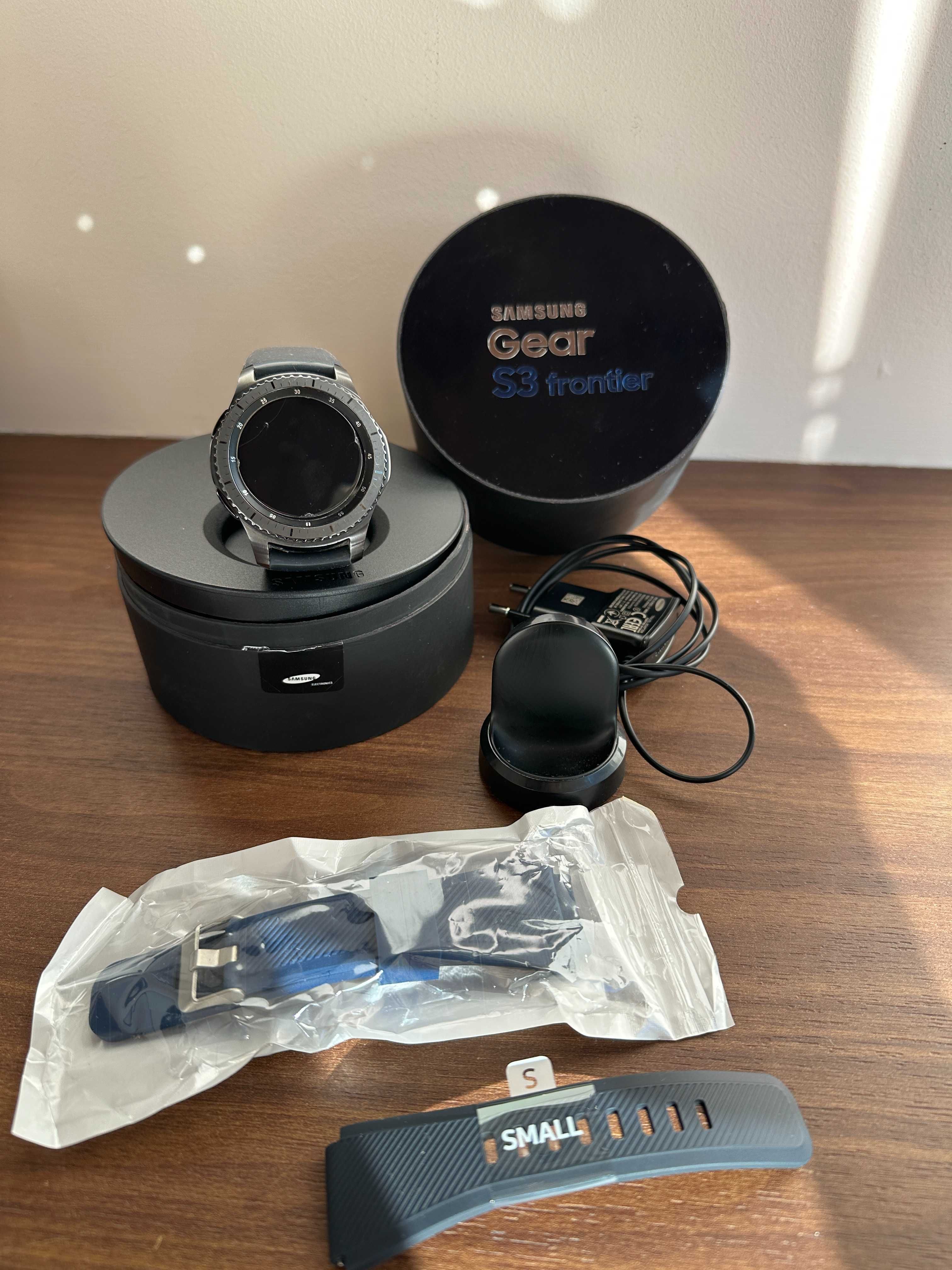 Smart часовник, Samsung Galaxy Gear S3 Frontier