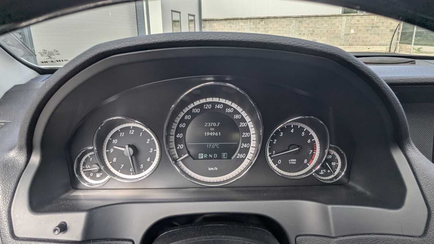 Mercedes-Benz E 250 Coupe LPG Mahagon FULL
