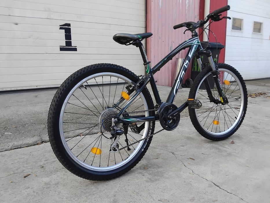 Vând bicicleta din aluminiu