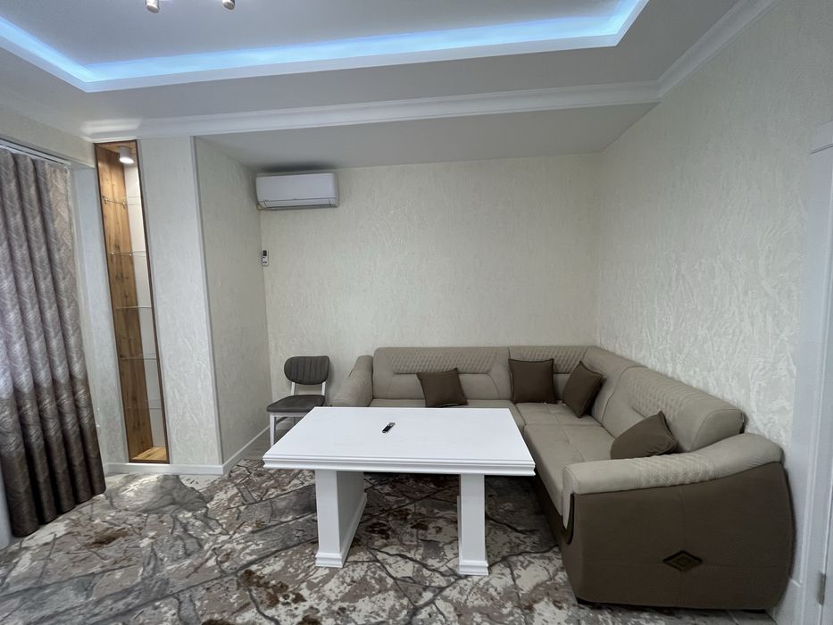 Срочно продается своя трех ком квартира