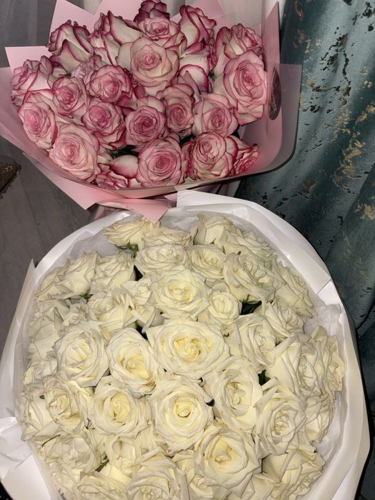 Белый роза 51 шт Розовый роза 25 шт