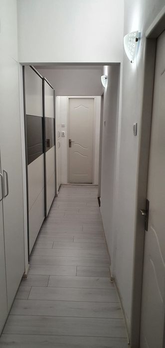 Dau in chirie  apartament 3 camere Oradea