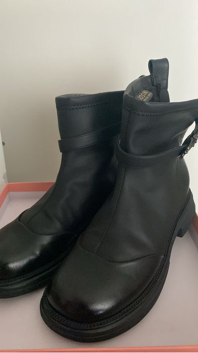 продам новую обувь фирма жосини